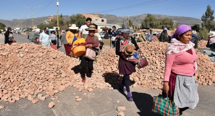 Simpatizantes de Evo Morales bloquean carreteras en Bolivia para exigir la renuncia de Arce y la inscripción de su líder a las elecciones