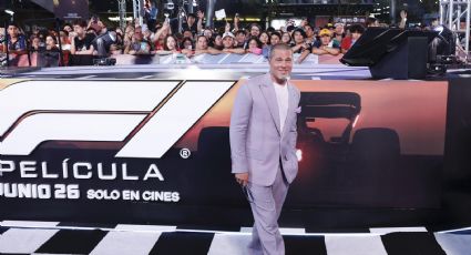 ¡Se hizo realidad! Brad Pitt conduce por primera vez un auto de Fórmula Uno, un McLaren en Austin, a una semana del estreno de su película ‘F1’