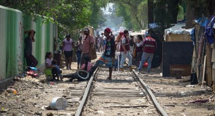 “Atrapados e invisibles”: miles de migrantes quedan varados en México por medidas de Trump