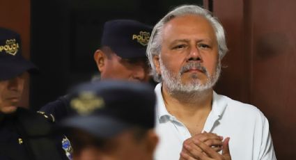 Dan prisión preventiva a abogado crítico de Nayib Bukele por presunto lavado de dinero