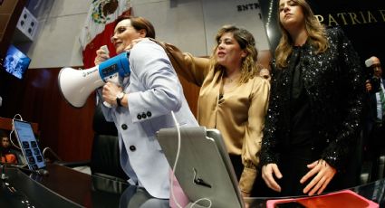 Morenistas sacan tijeras en el pleno para cortar cable del megáfono a Lilly Téllez durante protesta contra Ferrer