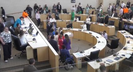 Congreso de Guanajuato rechaza la despenalización del aborto; se desata protesta en el pleno