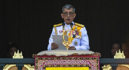 Dos hijos del rey de Tailandia denuncian que les han impedido entrar en el país