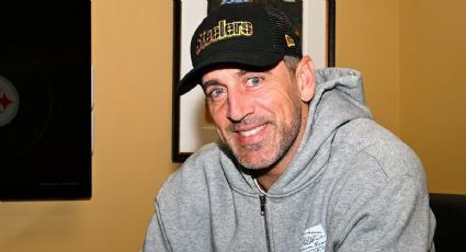 Aaron Rodgers firma su contrato por un año como QB de los Steelers por 19.5 mdd: 13.65 son garantizados y 5.85 por rendimiento