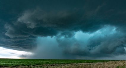 Al menos dos muertos por tormentas en sur de EU; se reportan 150 mil personas sin electricidad