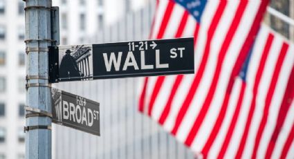 Wall Street retrocede en las primeras operaciones tras anuncio de aranceles a Canadá del 35%
