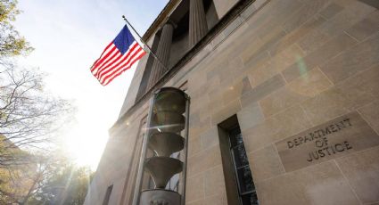 Caso Epstein provoca división entre influencers MAGA, Departamento de Justicia y el FBI