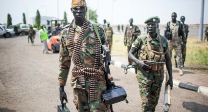 Hay 204 millones de personas en todo el mundo que viven en zonas controladas por grupos armados: Cruz Roja