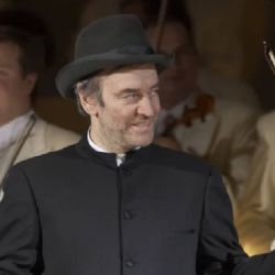 Cancelan concierto del director de orquesta cercano a Putin tras misiva de nobeles e intelectuales