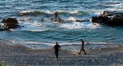 Más de 50 niños migrantes cruzan nadando desde Marruecos hasta enclave de España en África; autoridades solicitan apoyo urgente