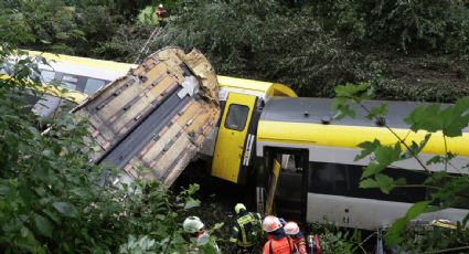 Hay al menos tres muertos por el descarrilamiento de un tren que transportaba 100 pasajeros al sur de Alemania