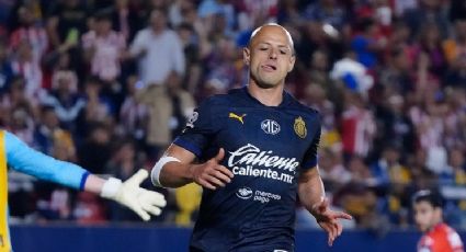 'Chicharito', de goleador carismático admirado a delantero sin gol y "machista"
