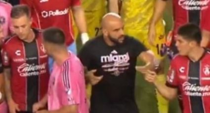 ¿Qué hacía en la cancha? Guardaespaldas de Messi empuja a los jugadores del Atlas en conato de bronca con sus pares del Inter Miami