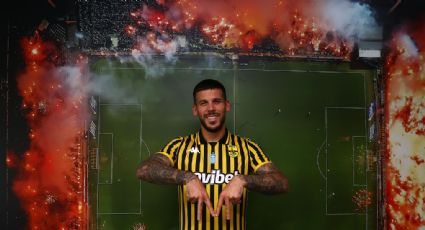 Carles Pérez, futbolista español que fue mordido por un perro en los genitales, recibe el alta médica y sale del hospital