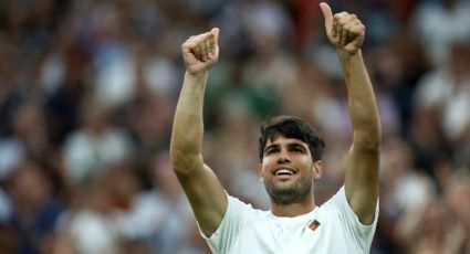 Carlos Alcaraz brinda partidazo y se luce ante la mirada de Emma Raducanu para avanzar a Cuartos de Final en Wimbledon