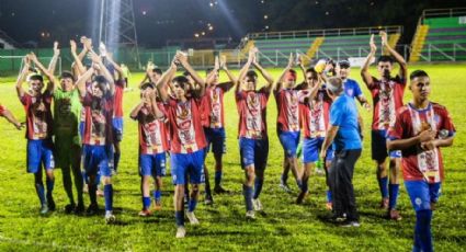 Suspenden cinco años a dos mexicanos en el futbol de Costa Rica por presunto amaño de partidos