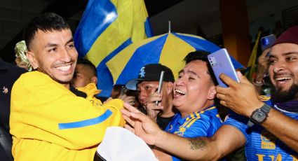 Recibimiento de campeón del mundo: Ángel Correa desata la locura de la afición de Tigres al llegar a Monterrey