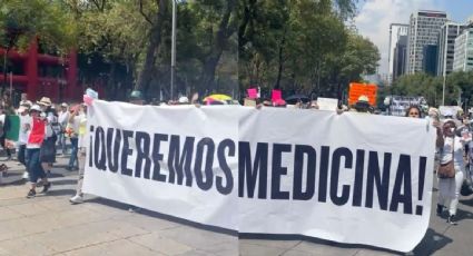 “¡Queremos vivir!”: ciudadanos marchan en la CDMX contra el desabasto de medicamentos y exigen la atención de Sheinbaum 