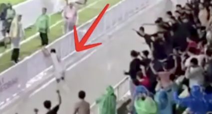 ¡Festejo de alto riesgo! Futbolista Sub 17 brinca la publicidad estática al celebrar un gol y cae de forma dramática en un foso