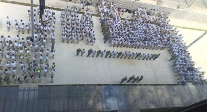 Trabajadores del Tren Maya denuncian abusos laborales de militares como obligarlos a hacer honores diarios a la bandera