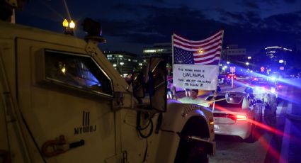 Protestas en EU contra Trump; miles se suman contra el cambio del mapa electoral en Texas