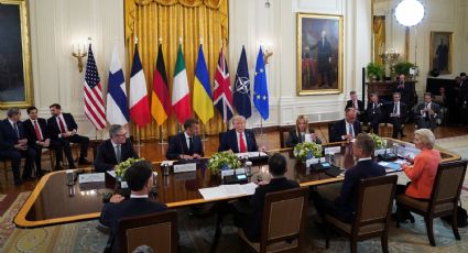 Reportan que Trump pausó la reunión con Zelenski y líderes europeos para llamar a Putin