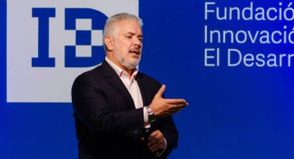 Expresidente colombiano Iván Duque presenta una acción legal para que Uribe lleve su proceso en libertad