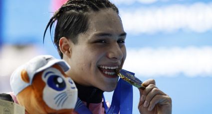 Samuel García se cuelga de la medalla de oro de Osmar Olvera y presume que es de Nuevo León: provoca burlas porque el clavadista nació en CDMX