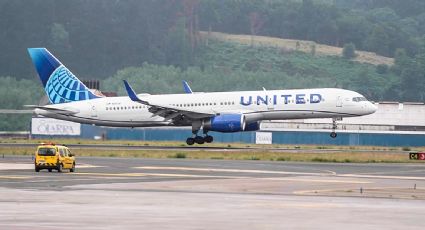 Denuncian a las aerolíneas Delta y United por vender como "ventana" una serie de asientos contra una pared