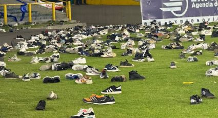 Y sin violencia: Aficionados lanzan zapatos a la cancha en protesta por mal paso de Millonarios en la liga de Colombia