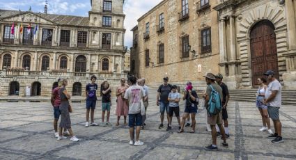 Ciudades españolas toman medidas contra el turismo masivo con fuertes regulaciones y multas elevadas