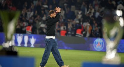 ¡Lo despiden como ídolo! Los aficionados del PSG realizan cánticos y se le entregan a Gianluigi Donnarumma en su salida del club