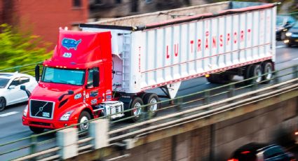 Restricciones de visas de trabajo para camioneros extranjeros responde a política de seguridad vial tras choque en Florida 