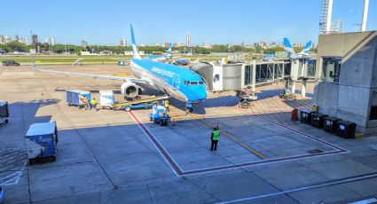 Huelga de controladores aéreos provoca cancelación y retrasos de vuelos en Argentina