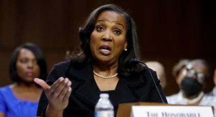 Lisa Cook presenta una demanda para bloquear su despido anunciado por Trump