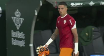 ¡El colmo para Alex Padilla! Tras abandonar a Pumas, el mexicano aún no debuta con el Athletic y es expulsado por gesto antideportivo desde la banca