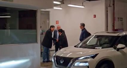 Llega Hugo Aguilar al Senado; lo reciben Adán Augusto López y Fernández Noroña