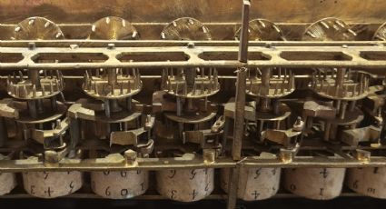 Una de las primeras calculadoras inventadas en 1642 y que aún funciona será subastada en París
