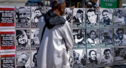 Organización demanda al gobierno de Trump por trasladar migrantes encadenados y en camisas de fuerza