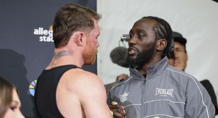 Terence Crawford explica por qué le devolvió sus cinturones al 'Canelo' Álvarez: "Quería ser yo y no mi equipo porque tengo mucho respeto por él"