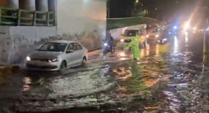 Lluvias en CDMX provocan encharcamientos y retrasos en Metro y Metrobús; reportan inundaciones en las inmediaciones de la estación Hangares