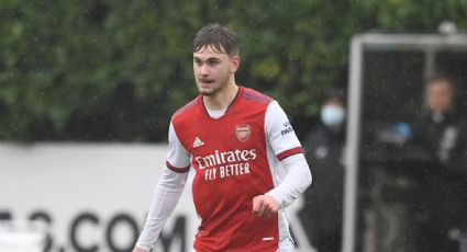 Muere excanterano del Arsenal de 21 años que chocó con un muro y sufrió una lesión cerebral durante un partido: “Será recordado por su amor al deporte”