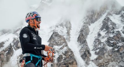 ¡Impactante hazaña! El polaco Andrzej Bargiel hace historia al ser la primera persona que escala y desciende esquiando de la cima del Everest sin oxígeno suplementario