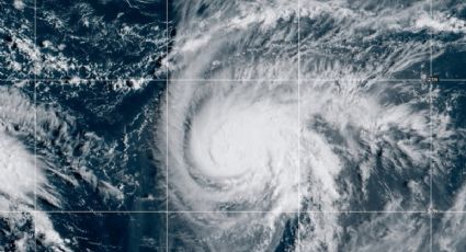 Huracán "Humberto" se fortalece a categoría 5 en el Atlántico; se prevén afectaciones en la costa este de EU