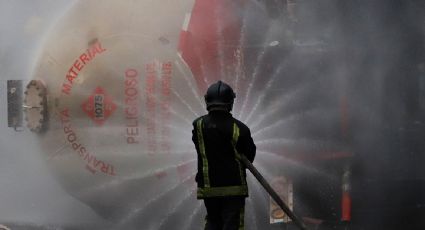 Localizan a familiares de víctima no identificada tras explosión de pipa en Puente de la Concordia