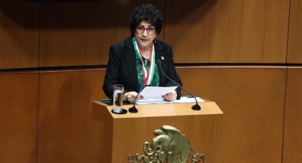 Silvia Molina recibe Premio Rosario Castellanos por ser "un puente entre la intimidad y la historia"