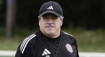 ‘Piojo’ Herrera, DT de Costa Rica, tiene tenso intercambio de opiniones con periodistas de Nicaragua