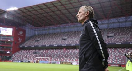 Patrice Lair, entrenador francés del Toluca femenil, es llevado de emergencia al hospital en pleno juego ante Pumas en CU