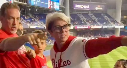 Bautizan como ‘Karen’ y “la loca de los Phillies” a la aficionada que le quitó una pelota de beisbol a un niño que festejaba su cumpleaños