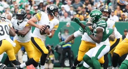 ¡Se repone de los abucheos! Aaron Rodgers lanza cuatro pases de anotación y comanda la épica remontada de Steelers ante Jets, su exequipo
